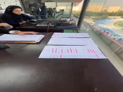 گزارشگر فوتبال زنان چگونه اولین دربی تاریخ را گزارش کرد؟